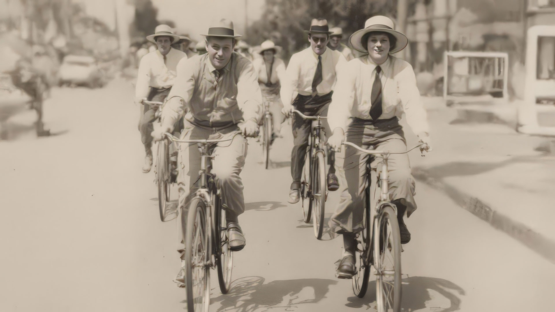 Read more about the article Join Us for the 3rd Annual Historical Costa Mesa Bike Tour with Council Member Arlis Reynolds!